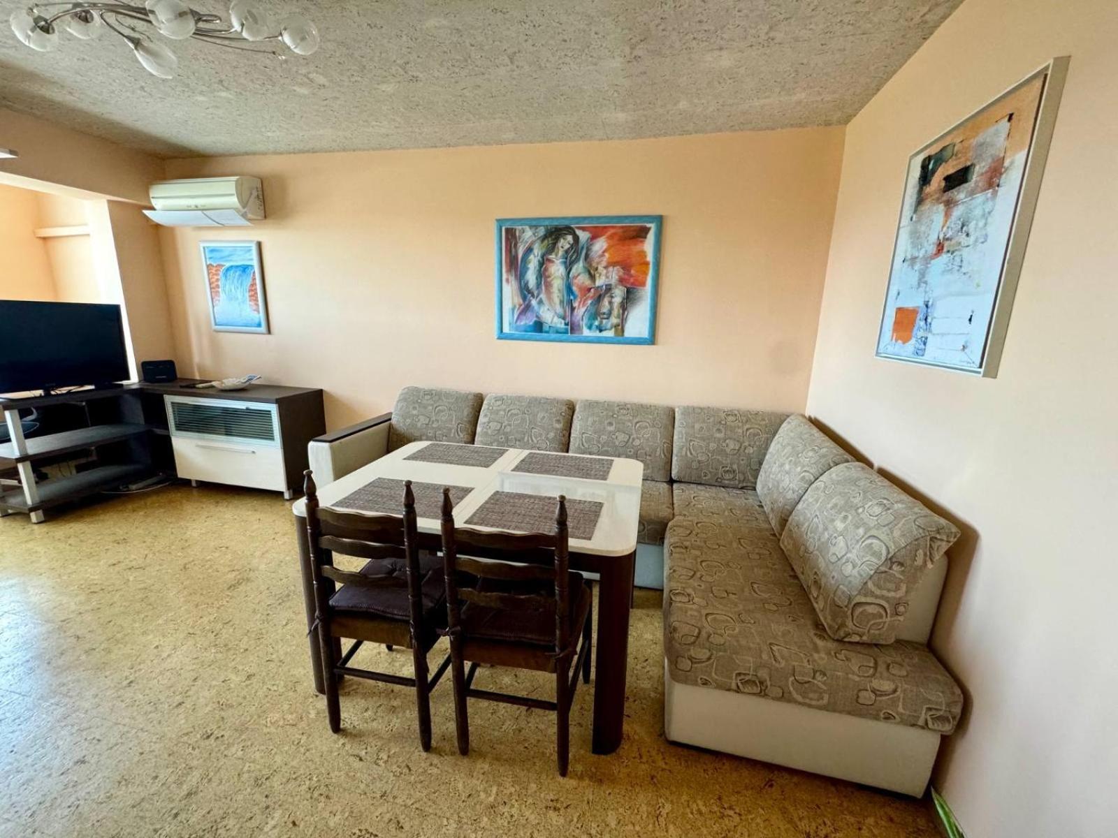Kati Home Varna Luaran gambar